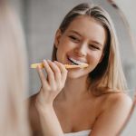 Si può risolvere il problema dell’alitosi curando l’igiene orale