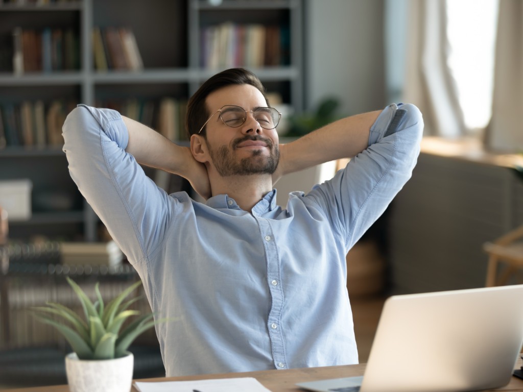 Scopri perché fare pause regolari aumenta la produttività e migliora le prestazioni sul lavoro e nello studio.